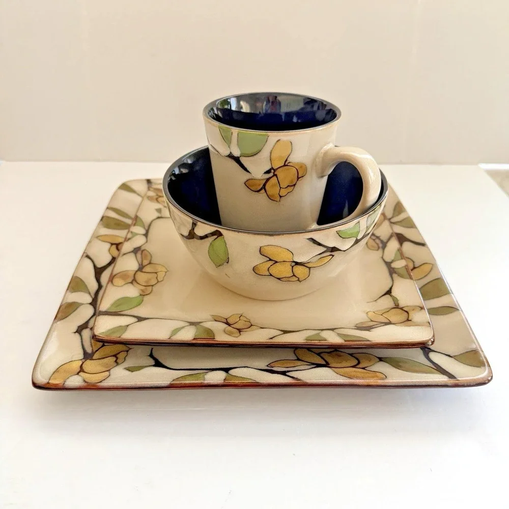Mikasa Gourmet Basics Emory 4 Pc Dinnerware Set Service for 1 Square Floral